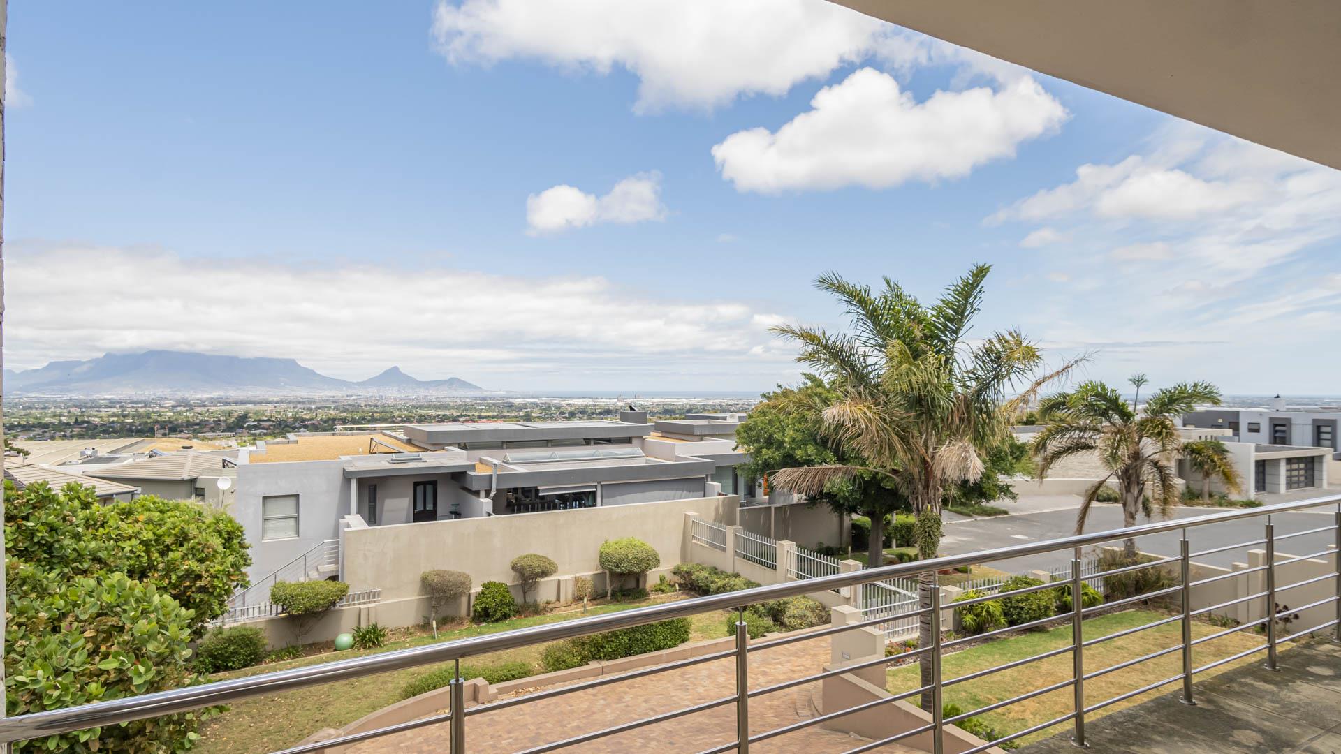 4 Bedroom Property for Sale in Baronetcy Estate Western Cape